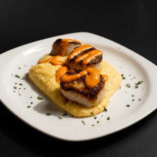 Scallops Con Polenta