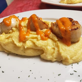 Scallops Con Polenta