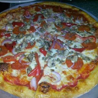 14" Luna Pizza