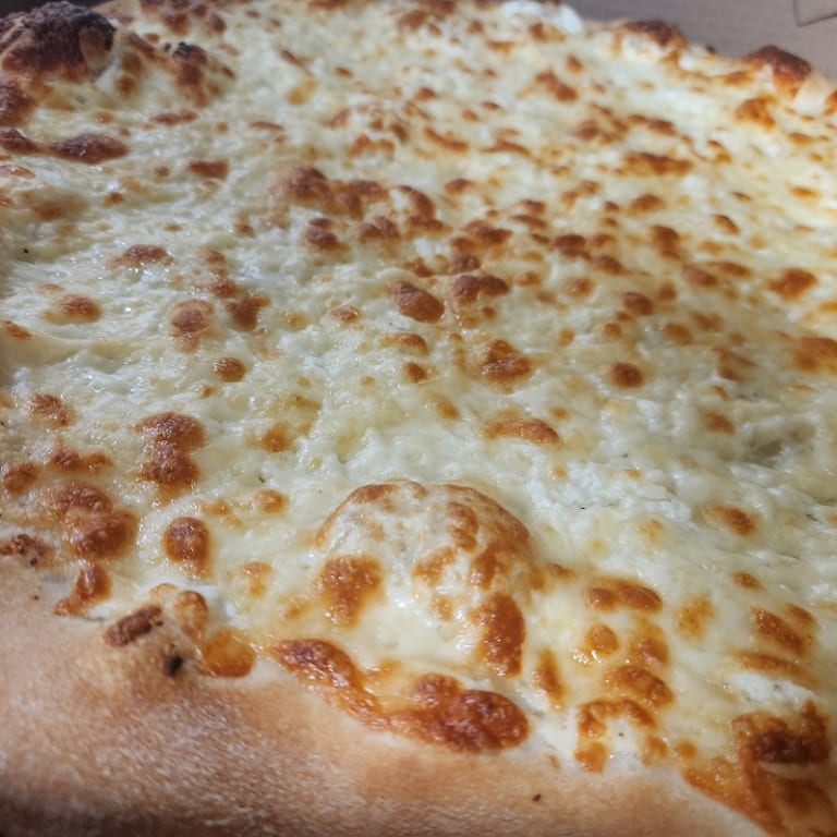 Savor Our White Pizza